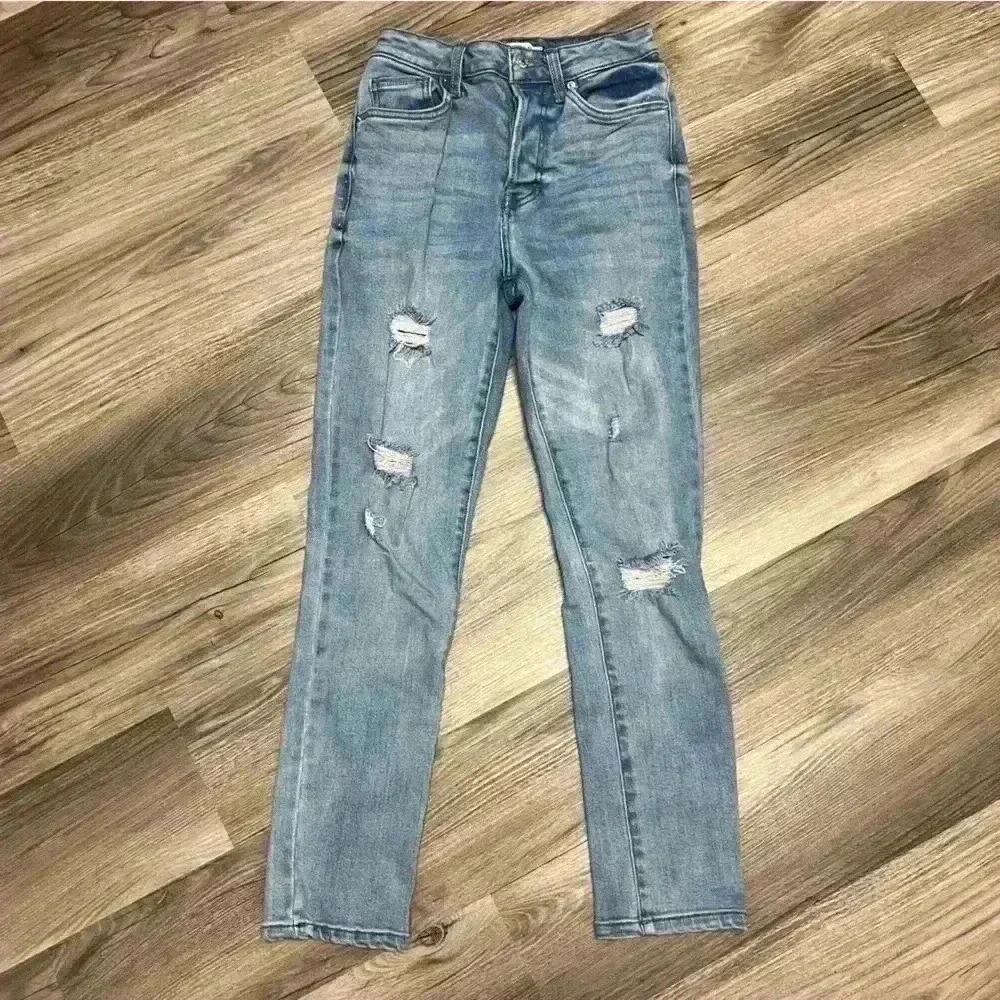 Forever 21 Distressed Jeans Size 25